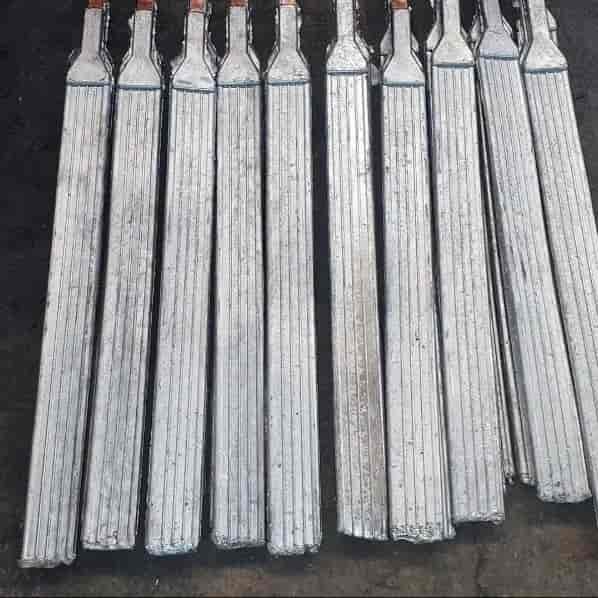 Electroplating alloy anode